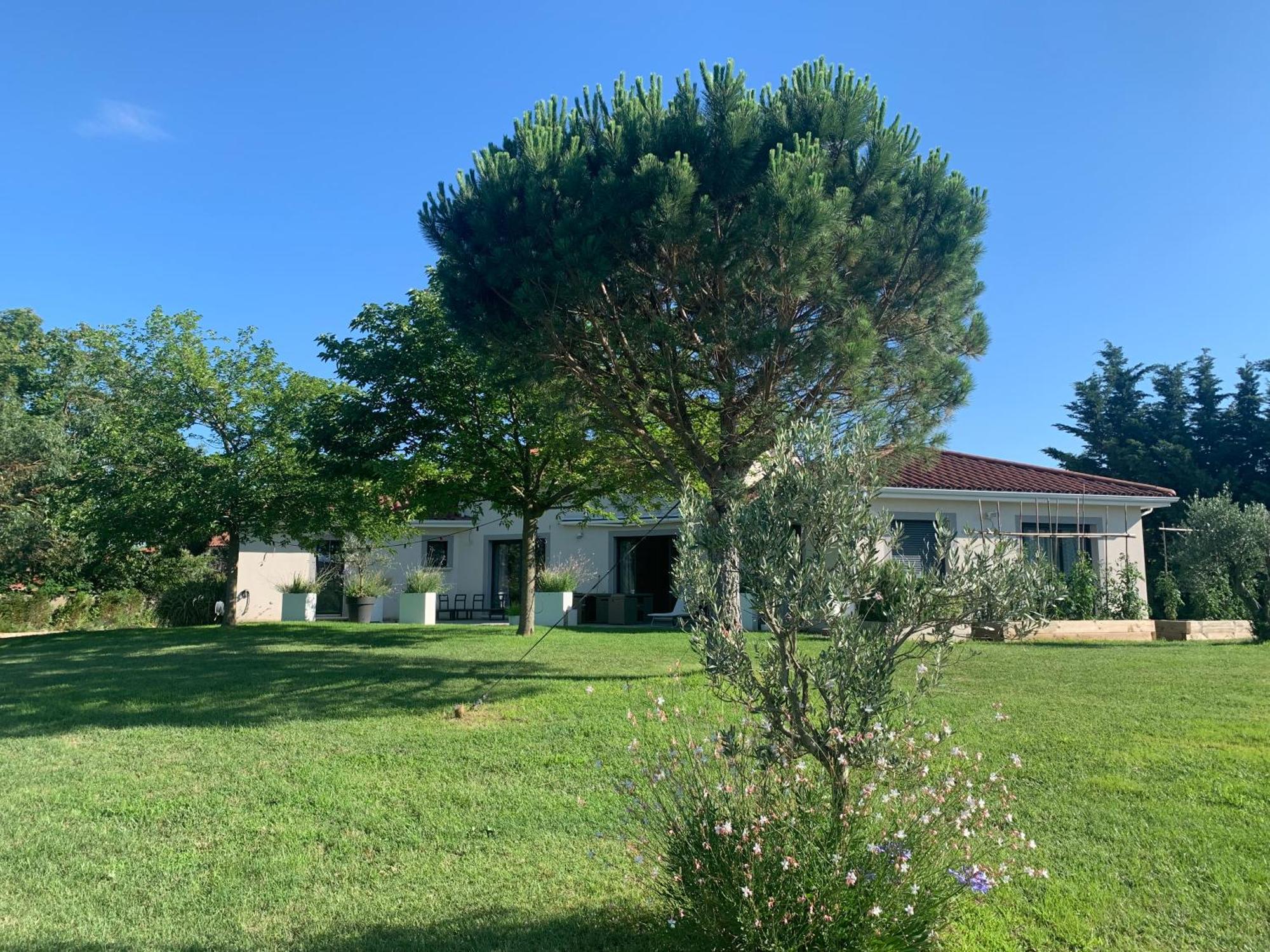 Le Clos Du Pontet Orliénas Zewnętrze zdjęcie